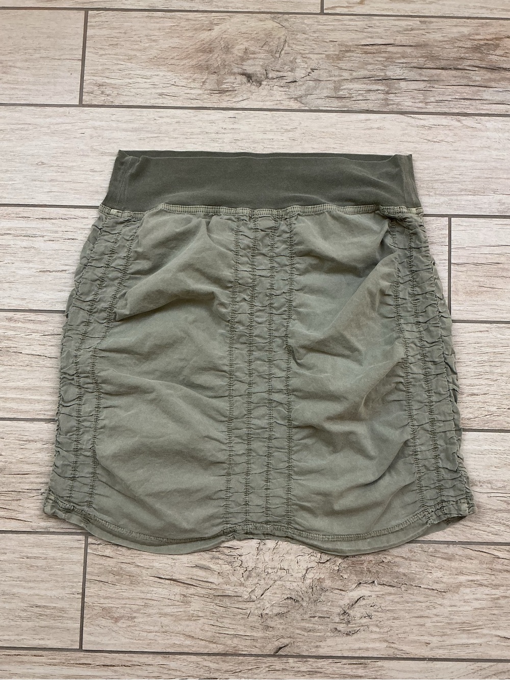 Wearables Olive Green Women’s Ruched Stretch Skirt